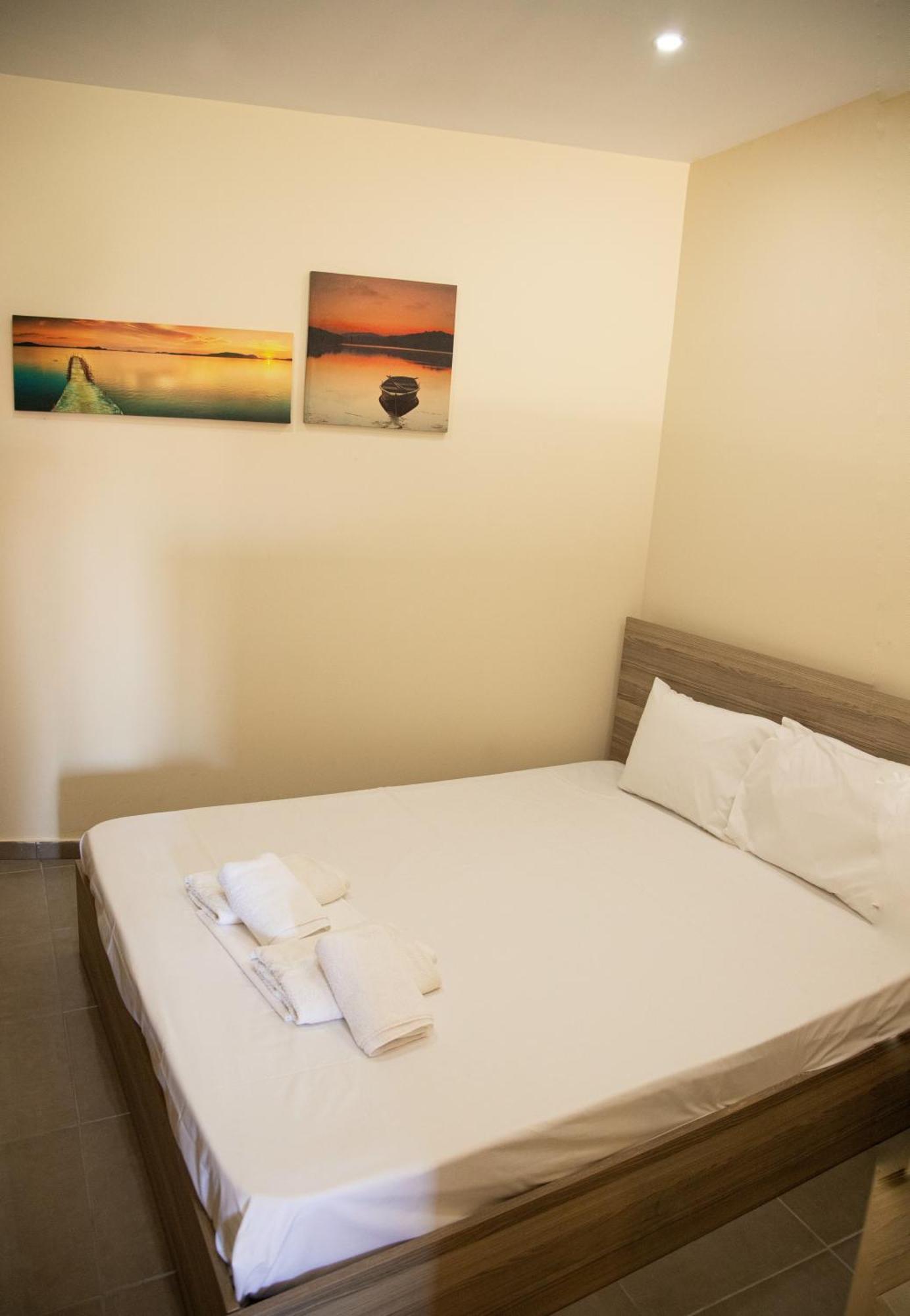 Sunset Inn Kriopigi Room photo